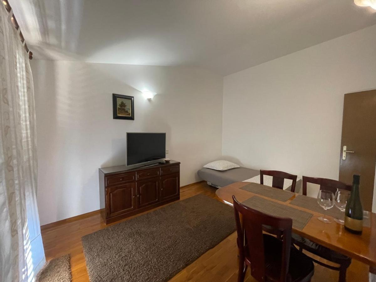 Apartment Jurasovic Makarska Zimmer foto